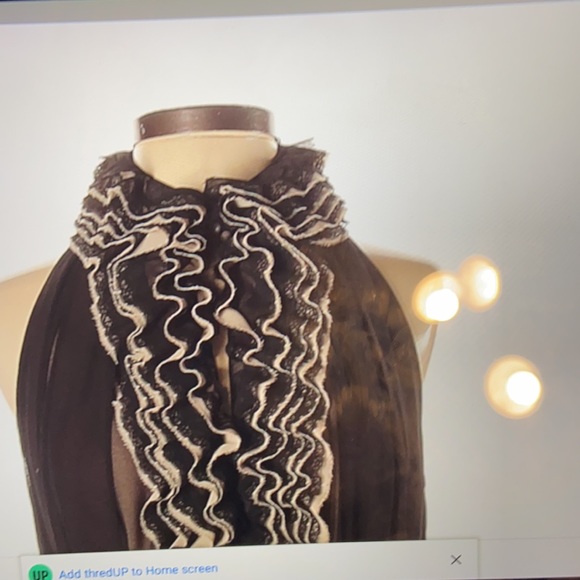 Neiman Marcus/Robert Rodriguez sleeveless Blouse - Picture 3 of 9